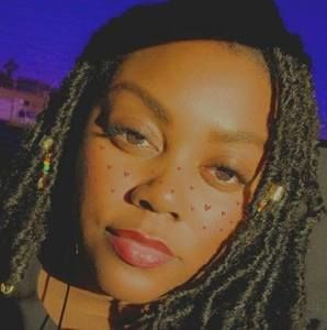 Meet your Posher, Janaya